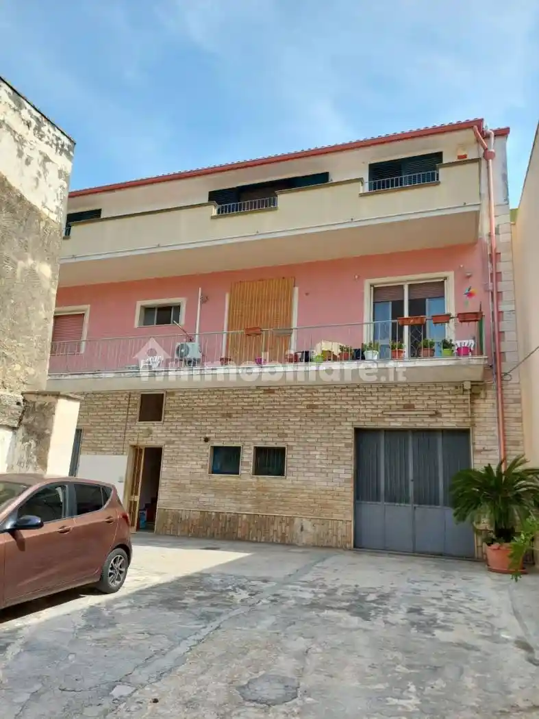 Appartamento in vendita a Supersano