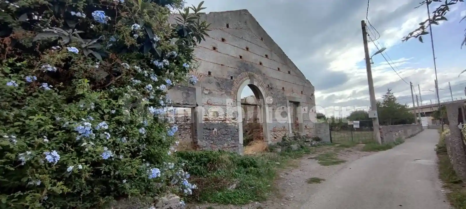 Rustico - Casale in vendita a Barcellona Pozzo di Gotto