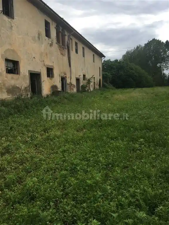 Rustico - Casale in vendita a Calcinaia