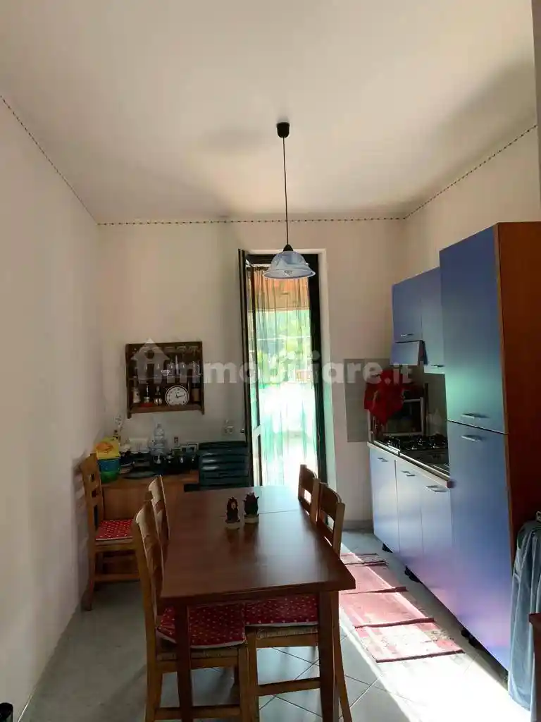 Appartamento in vendita a Campofelice di Roccella