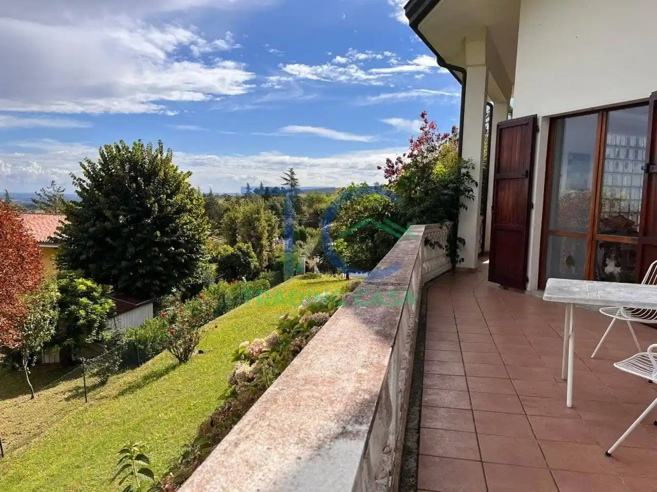 Villa in vendita a Gazzola