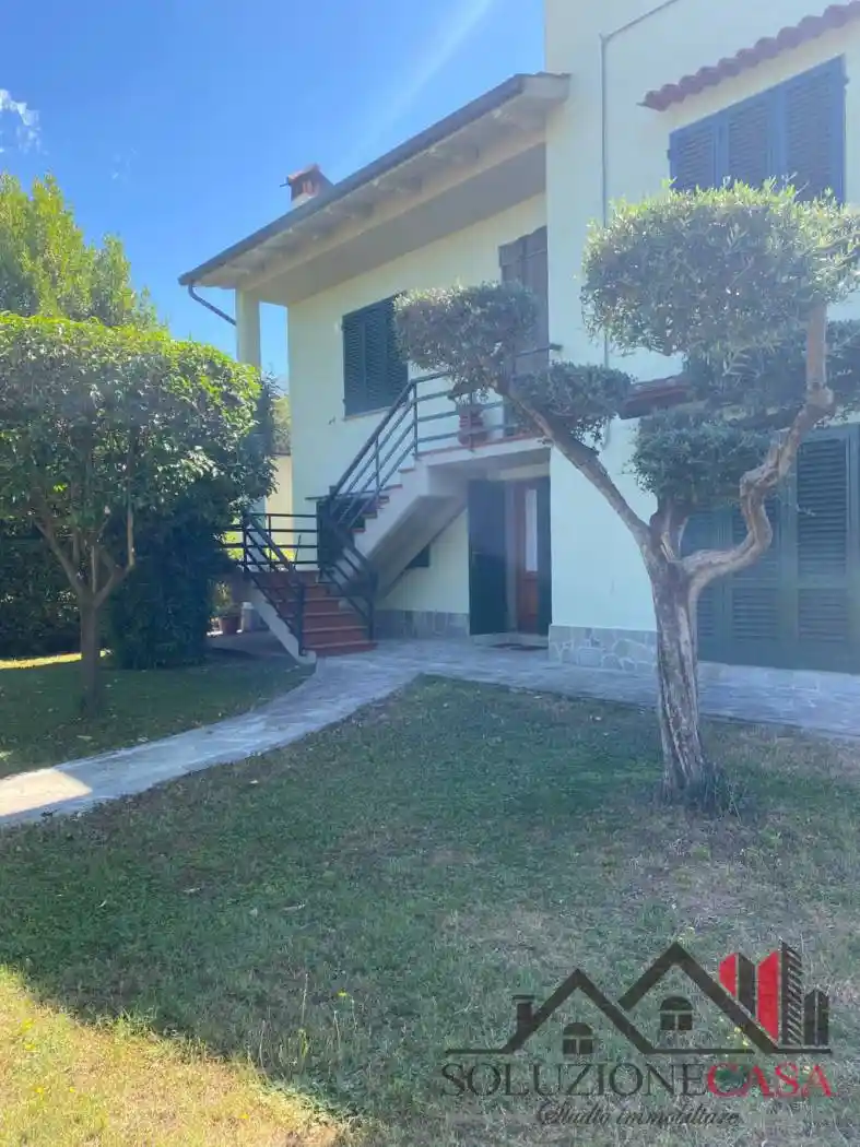 Villa in vendita a Prato