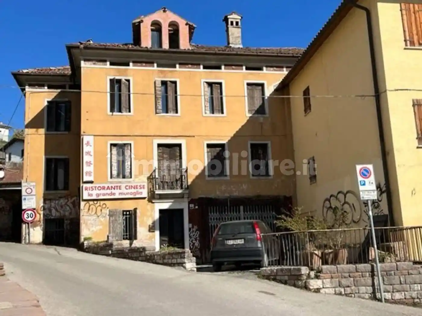 Palazzo - Edificio in vendita a Belluno