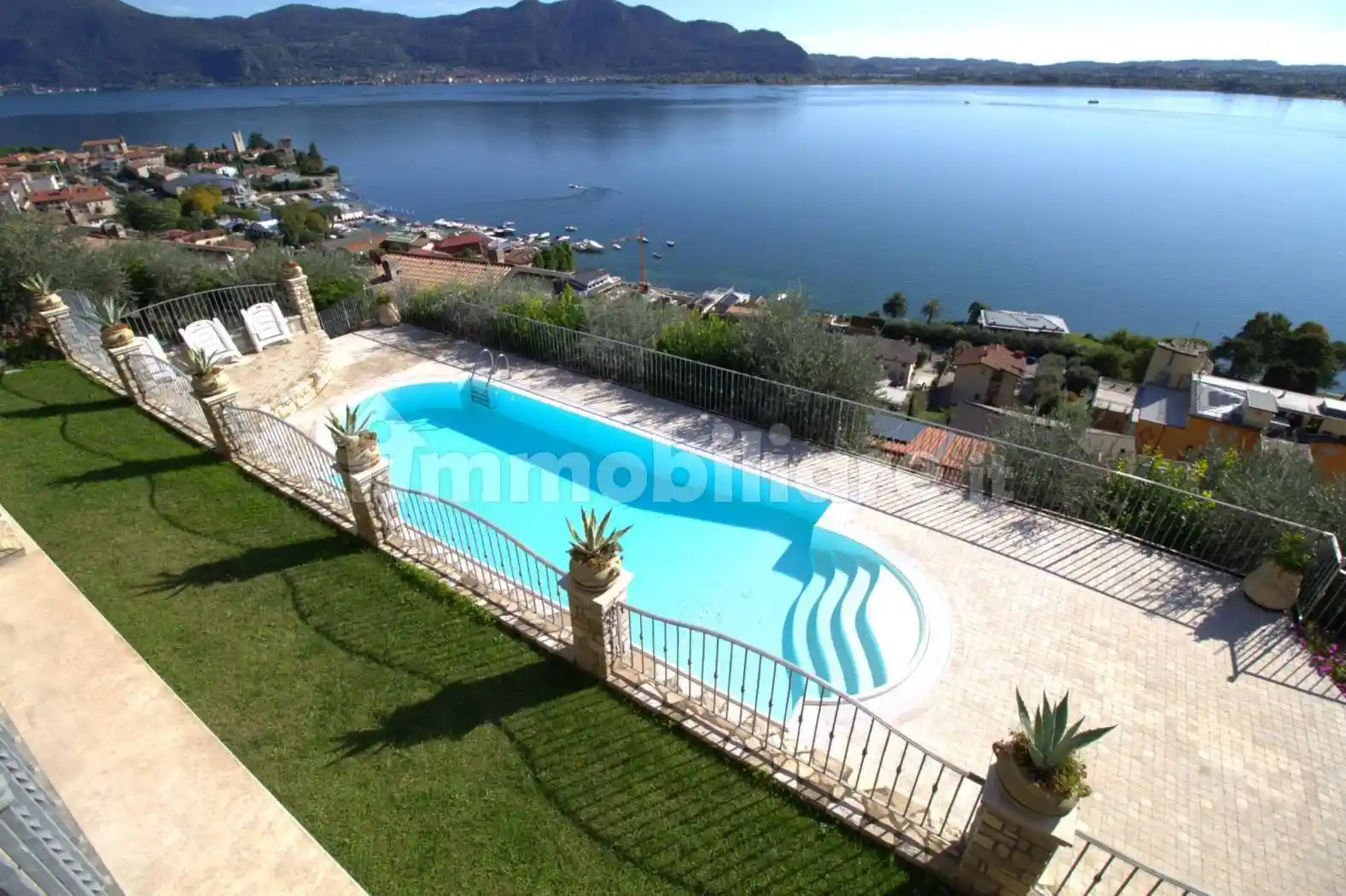 Villa in vendita a Predore