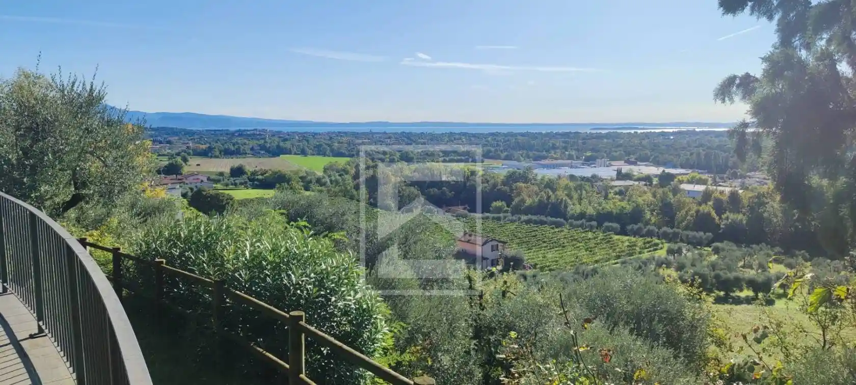Villa in vendita a Polpenazze del Garda