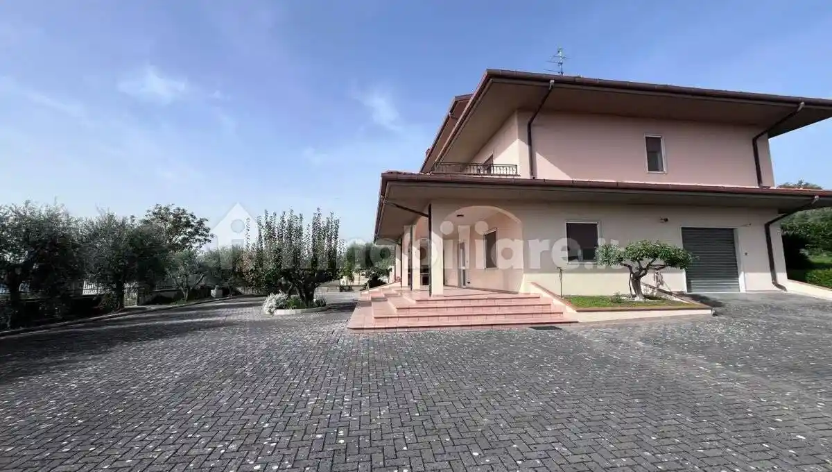 Villa unifamiliare Contrada Lammia, Torre San Giovanni, Francavilla, Benevento - foto 2