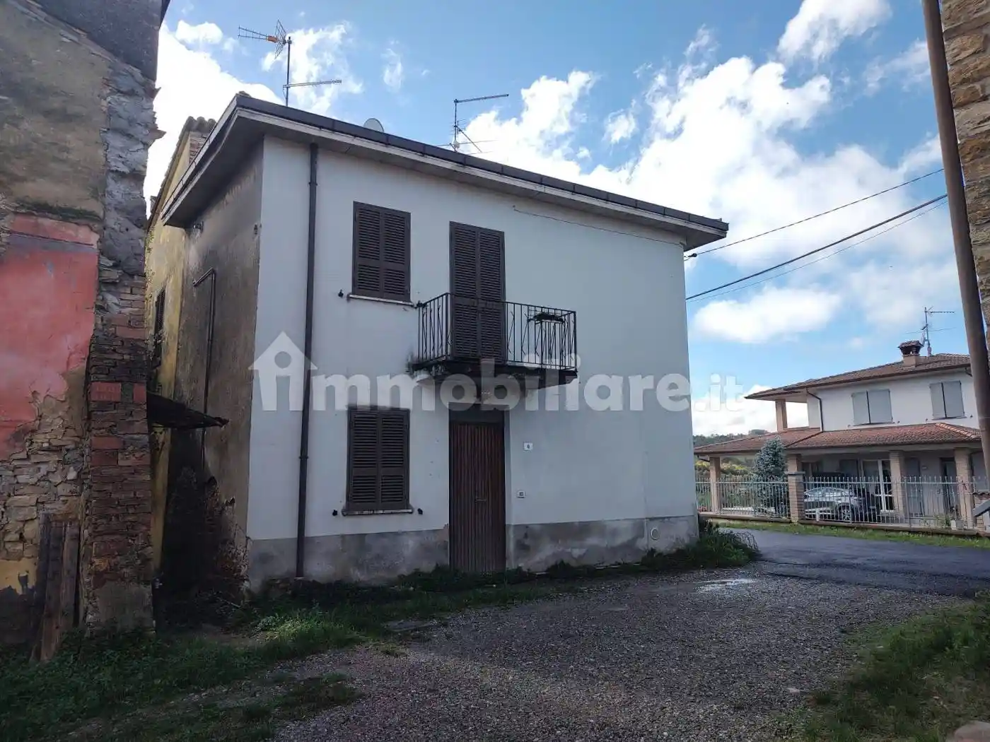 Rustico - Casale in vendita a Gropparello