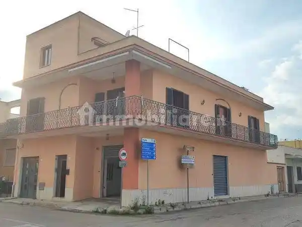 Appartamento in vendita a Aradeo