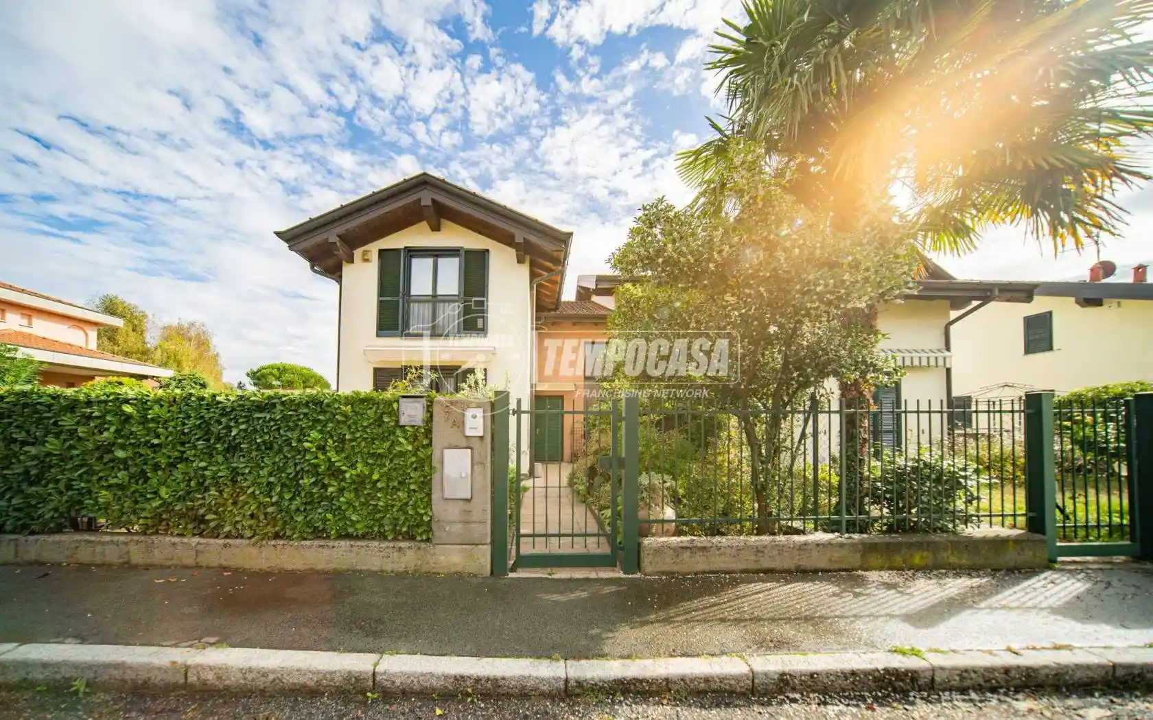 Villa in vendita a Daverio