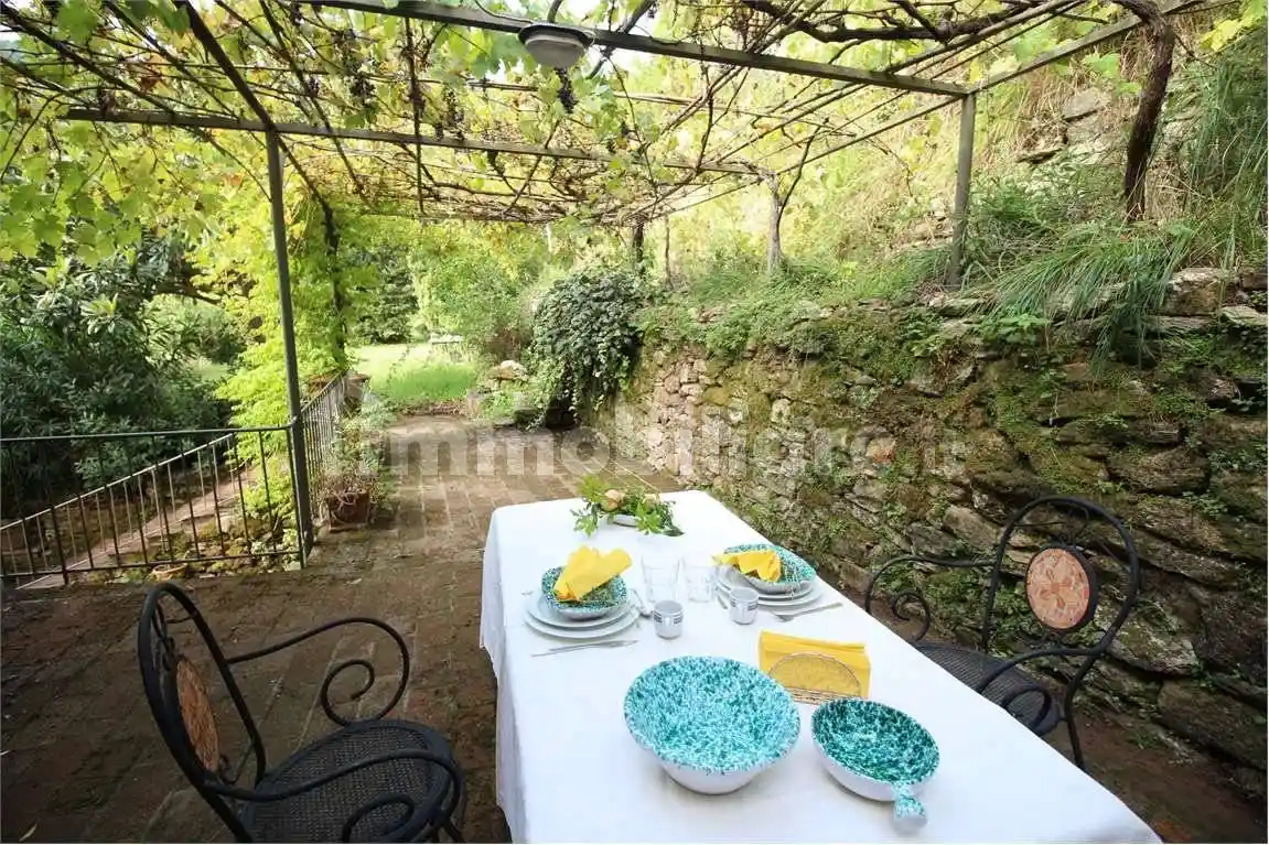 Rustico - Casale in vendita a Buti