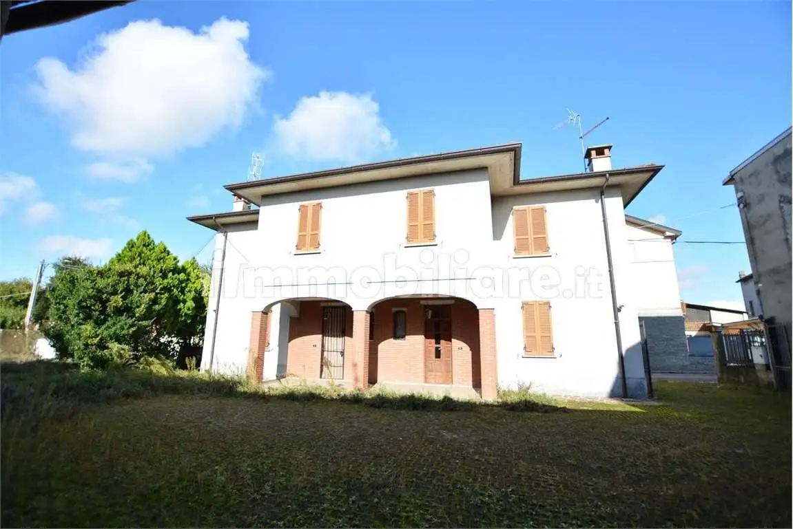 Villa bifamiliare via Monticelli, 6, Centro, Badia Pavese - foto 2