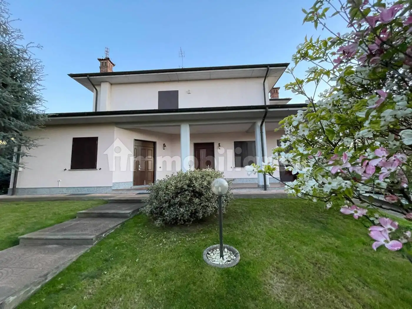 Villa in vendita a Linarolo