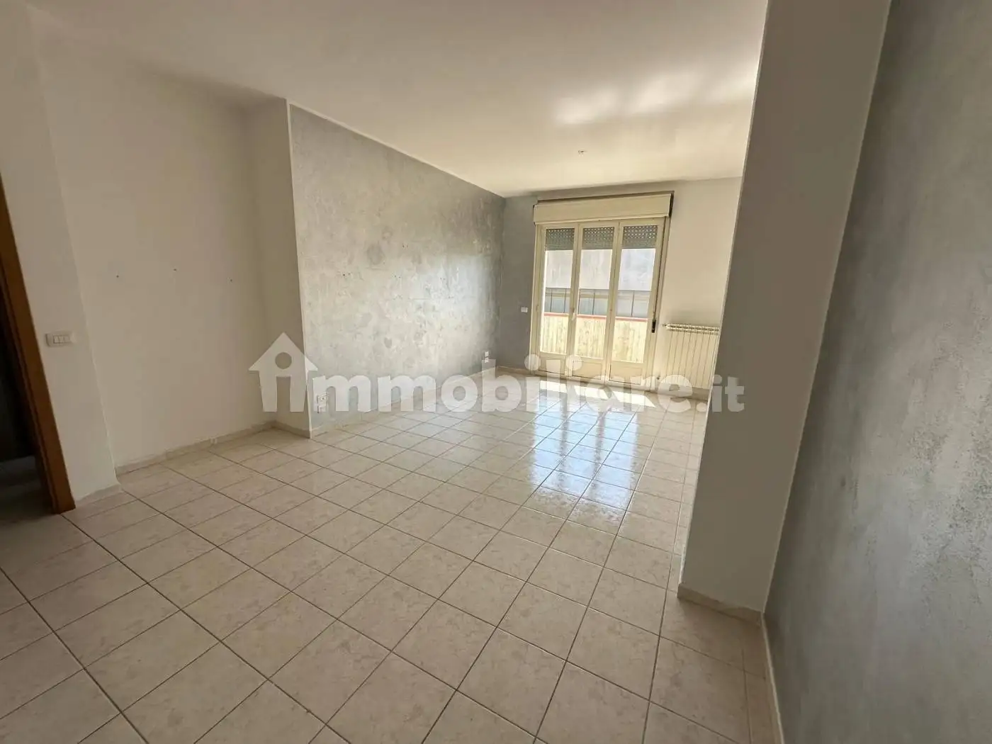 Appartamento in vendita a Cappelle sul Tavo