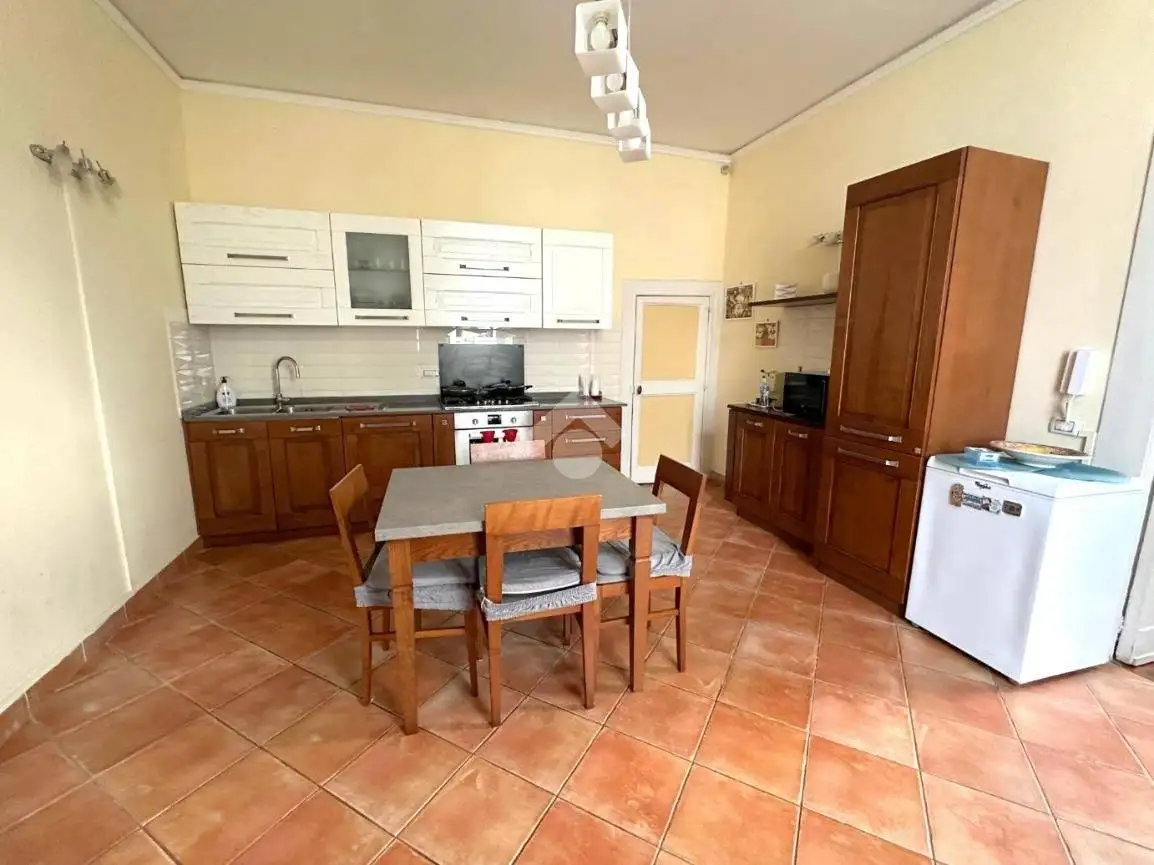 Appartamento in vendita a Napoli