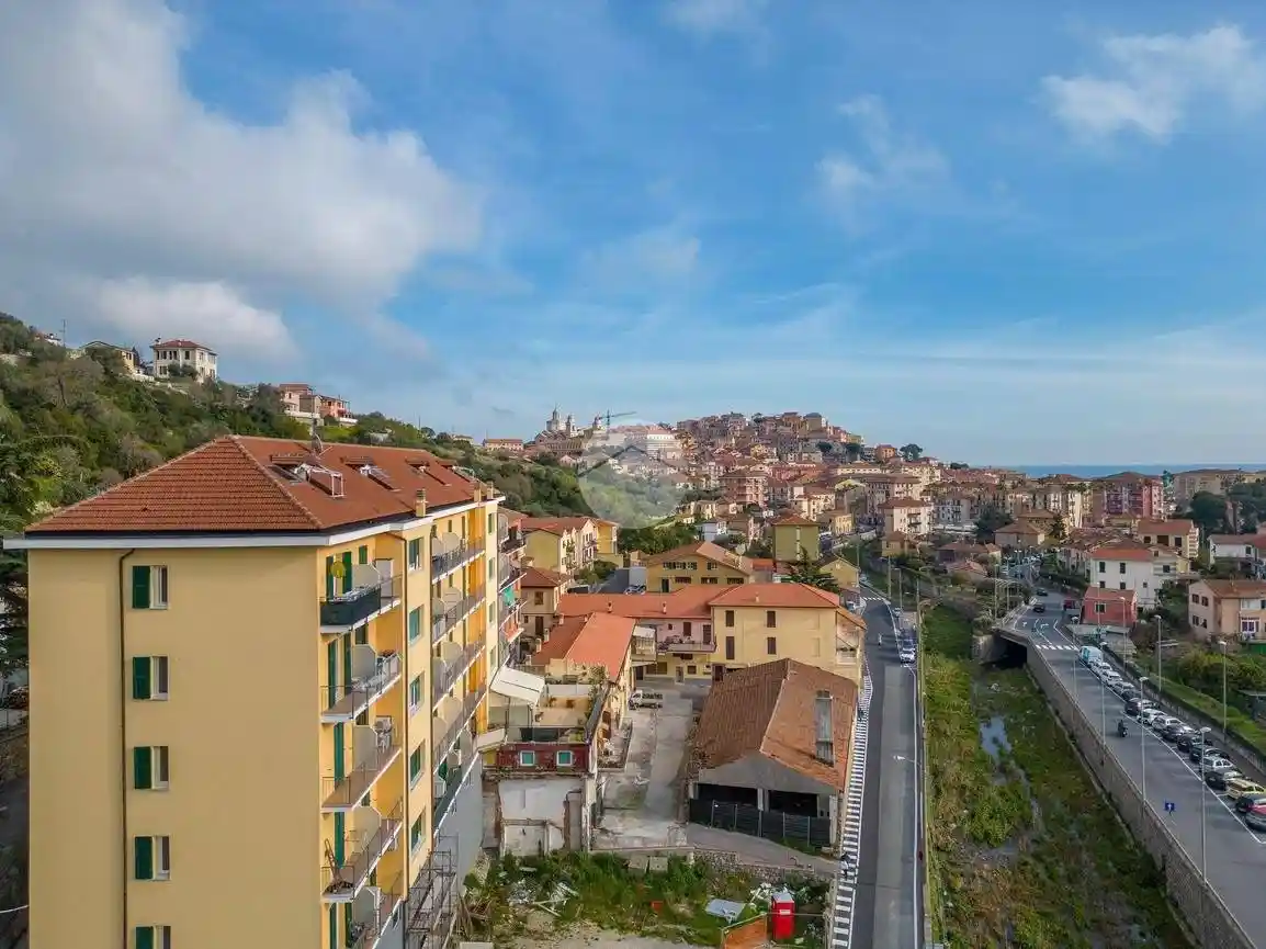 Appartamento in vendita a Imperia