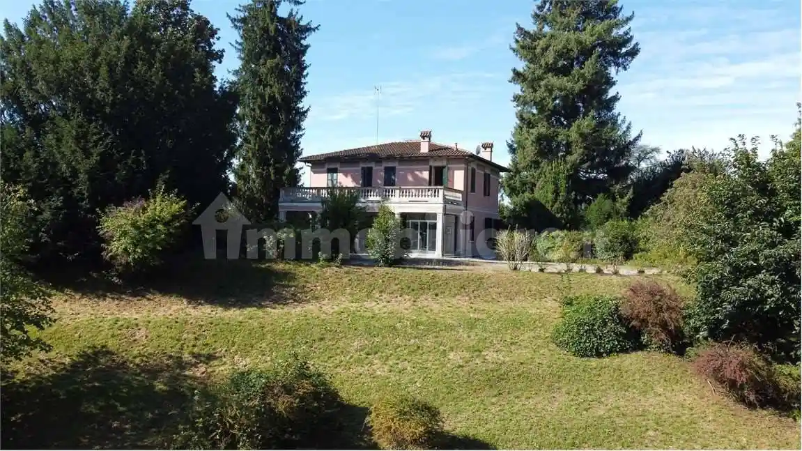 Villa in vendita a Cadorago