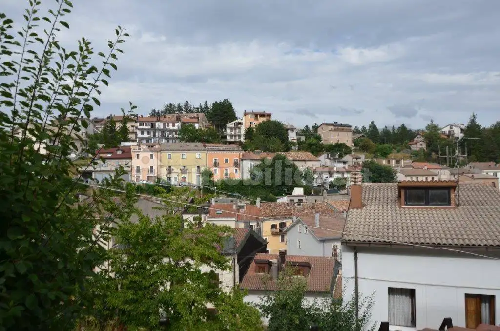 Casa indipendente in vendita a Ovindoli