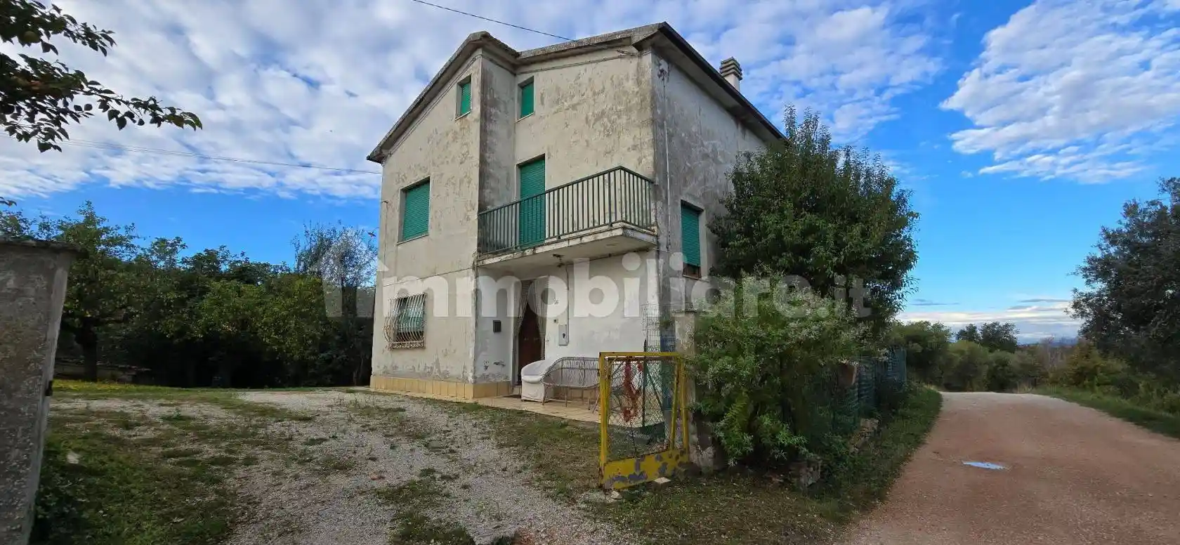 Palazzo - Edificio in vendita a Montegiorgio