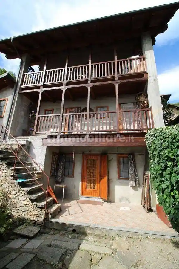 Appartamento in vendita a Varallo