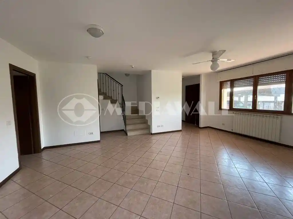 Villa a schiera 5 locali, ottimo stato, Fanna - foto 3