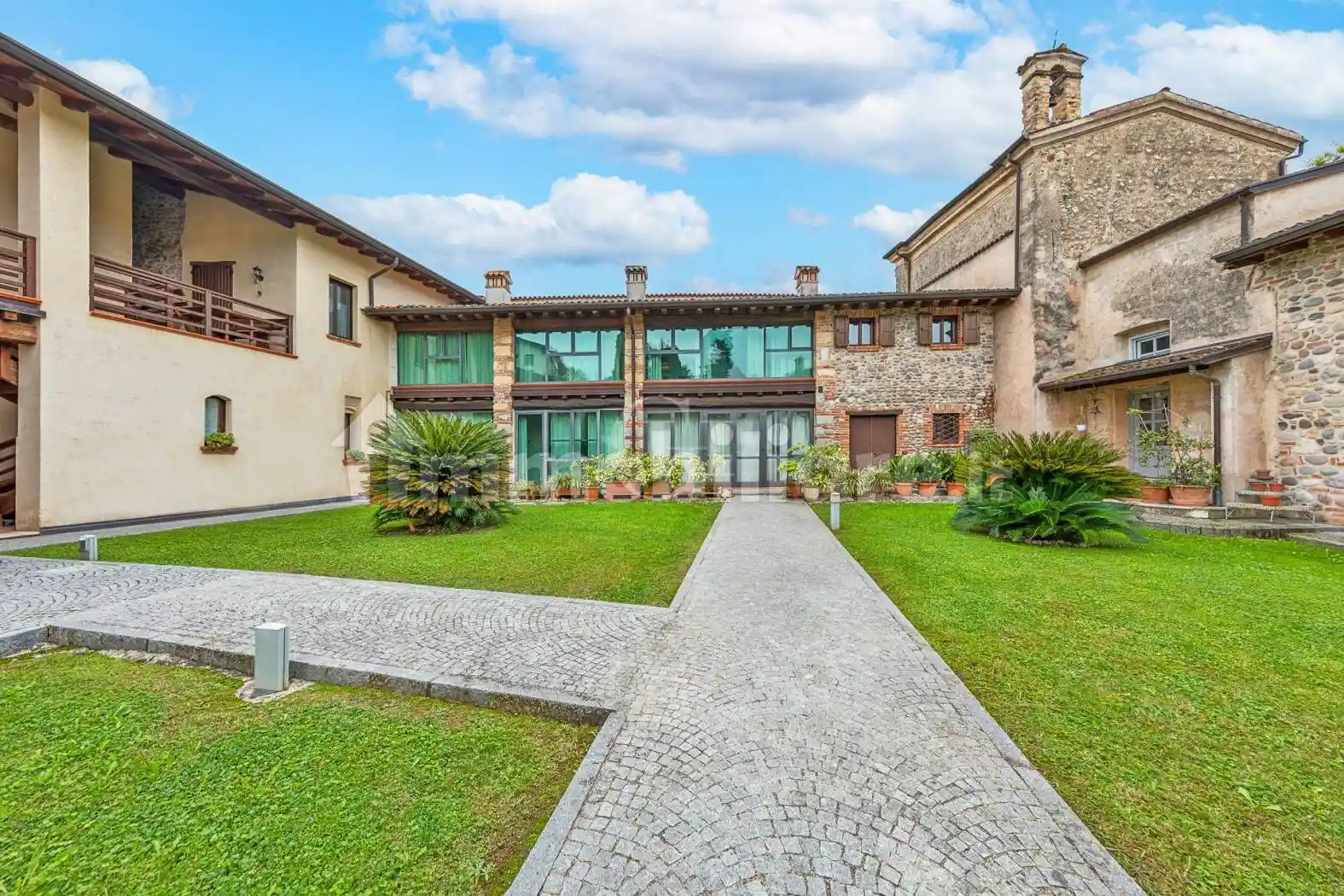 Casa indipendente in vendita a Salò