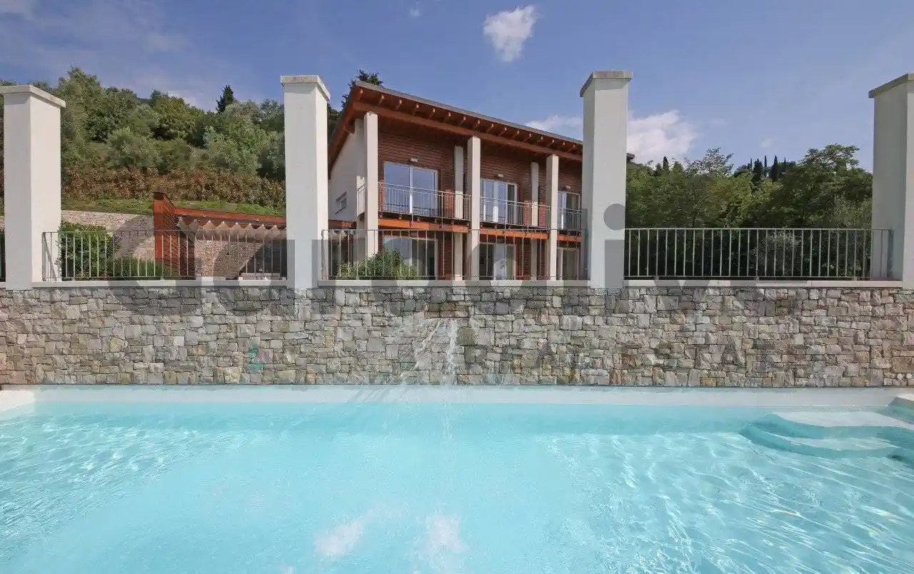 Villa in vendita a Gardone Riviera