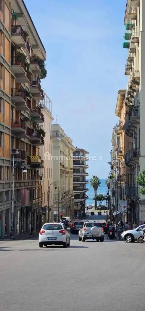 Appartamento in vendita a Salerno