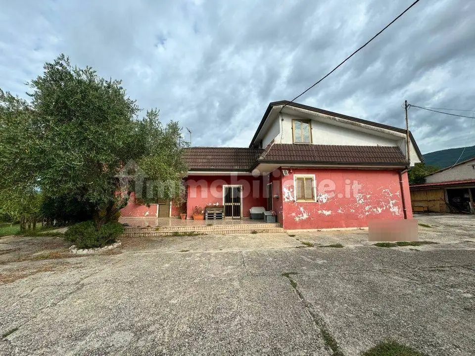 Villa in asta a San Potito Sannitico