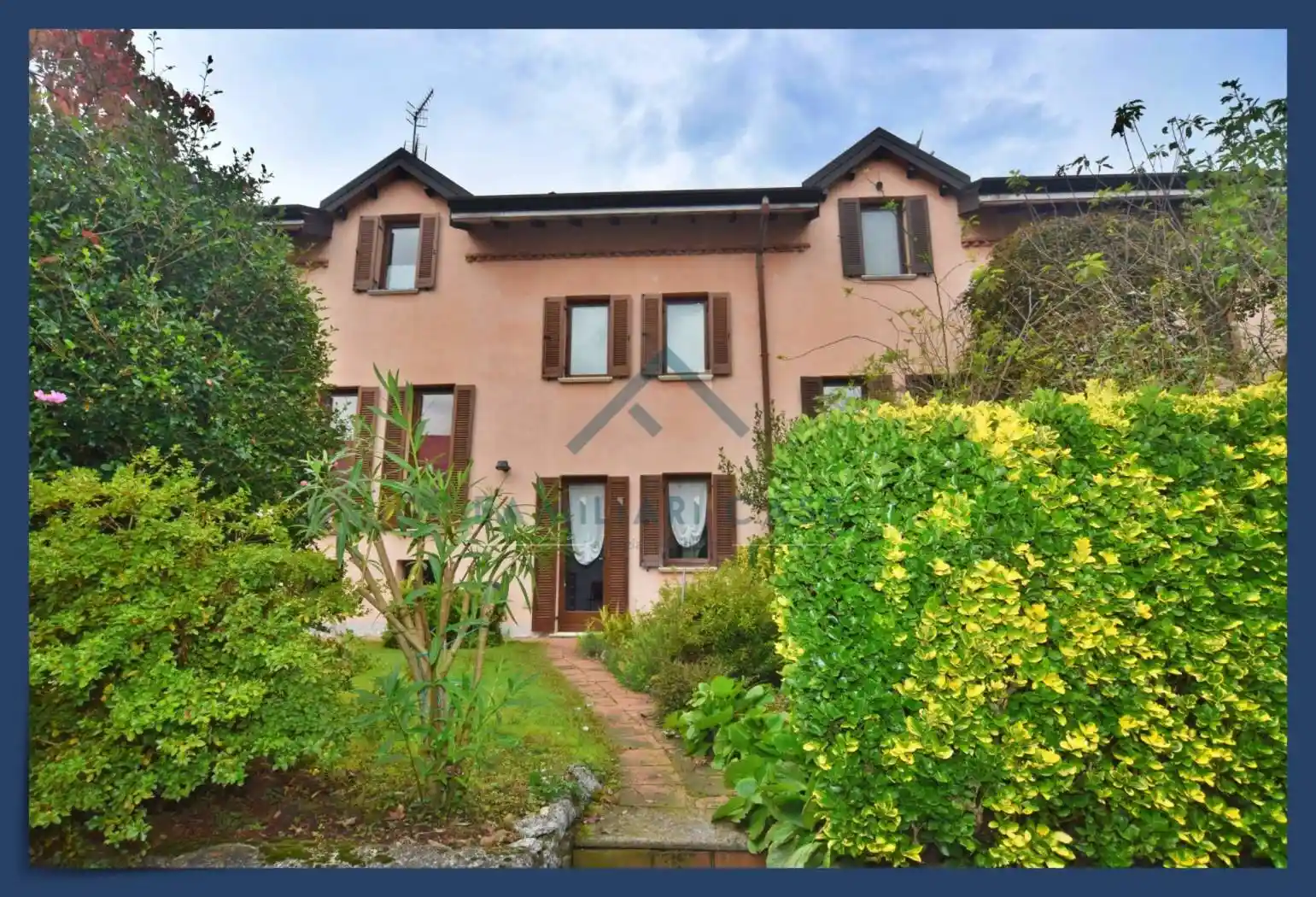 Villetta a schiera in vendita a Biandronno