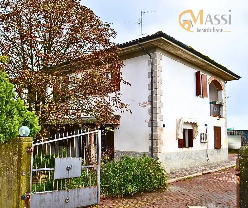 Villa in vendita a Finale Emilia