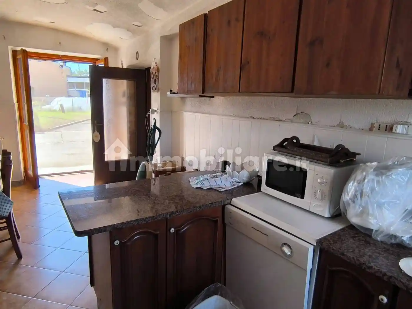 Rustico - Casale in vendita a Carrù