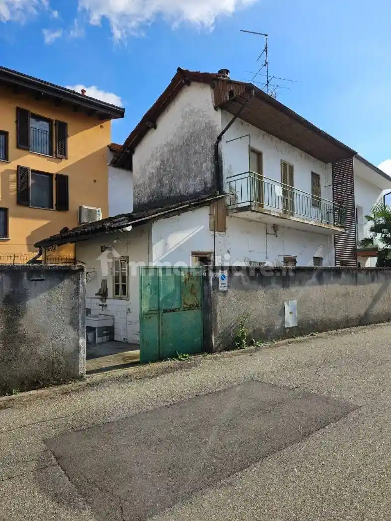 Casa indipendente in vendita a Galliate