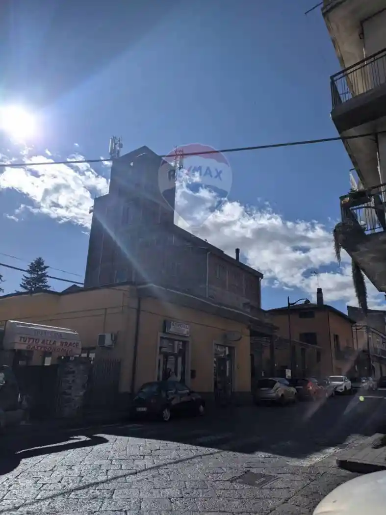 Palazzo - Edificio in vendita a Randazzo
