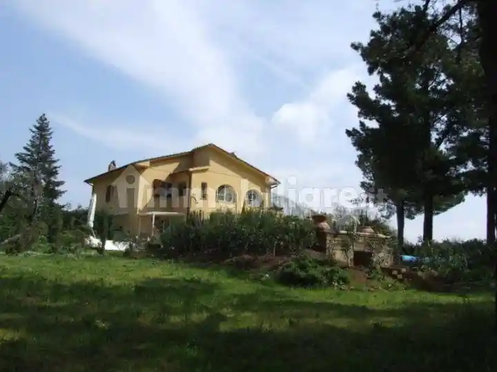 Villa in vendita a Guardistallo