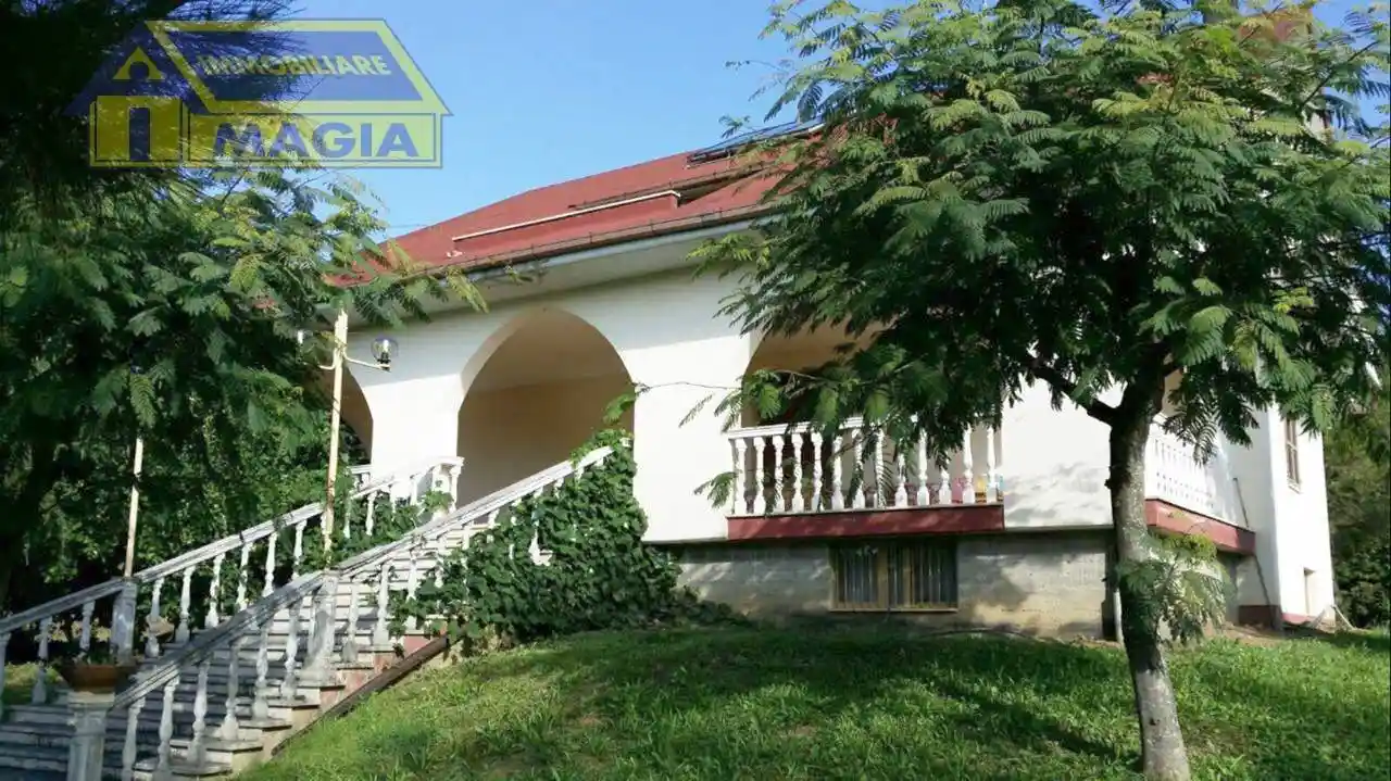 Villa in vendita a Colli del Tronto