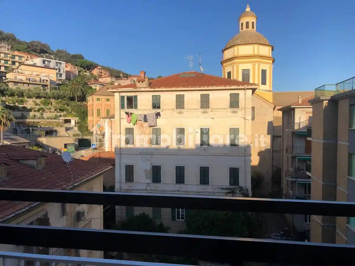 Appartamento in affitto a Finale Ligure