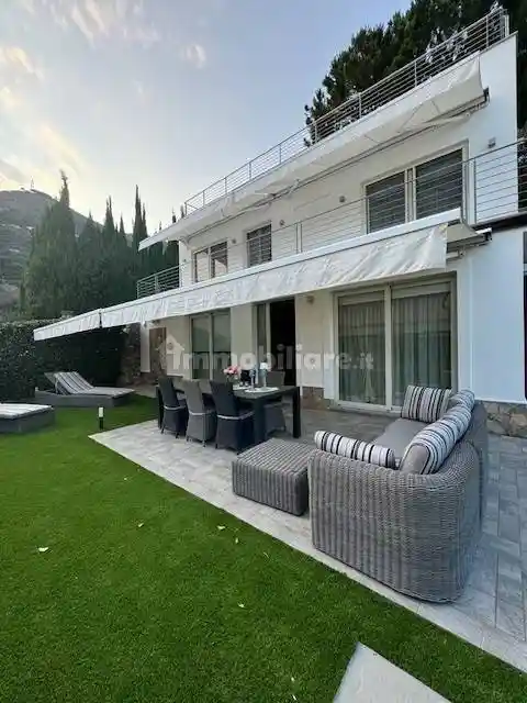 Villa in vendita a Alassio