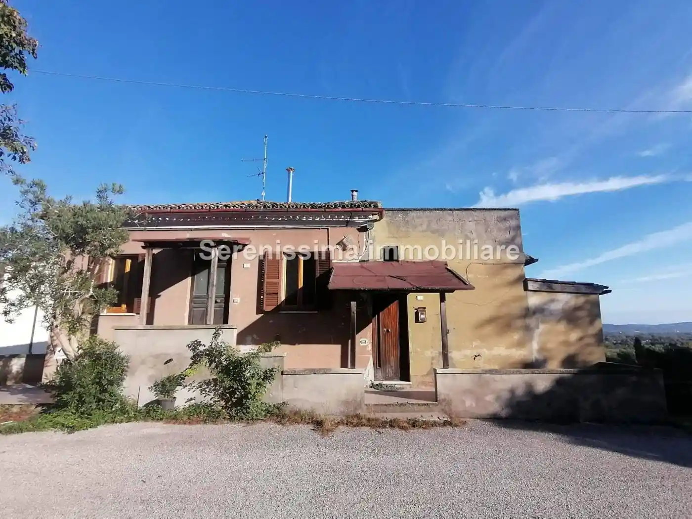 Villa in vendita a Montelabbate