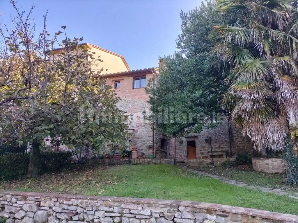 Casa indipendente in vendita a Piegaro