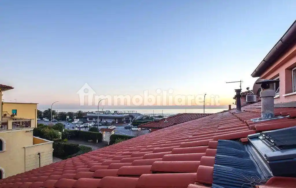 Villetta a schiera in vendita a Massa