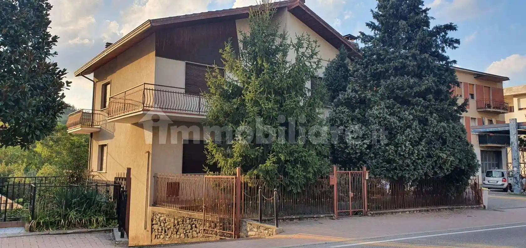 Villa in vendita a Bettola