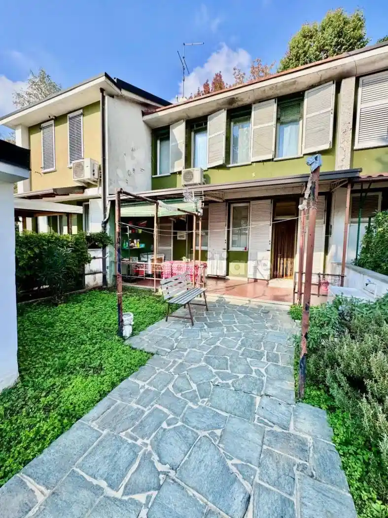 Villetta a schiera in vendita a Cesate