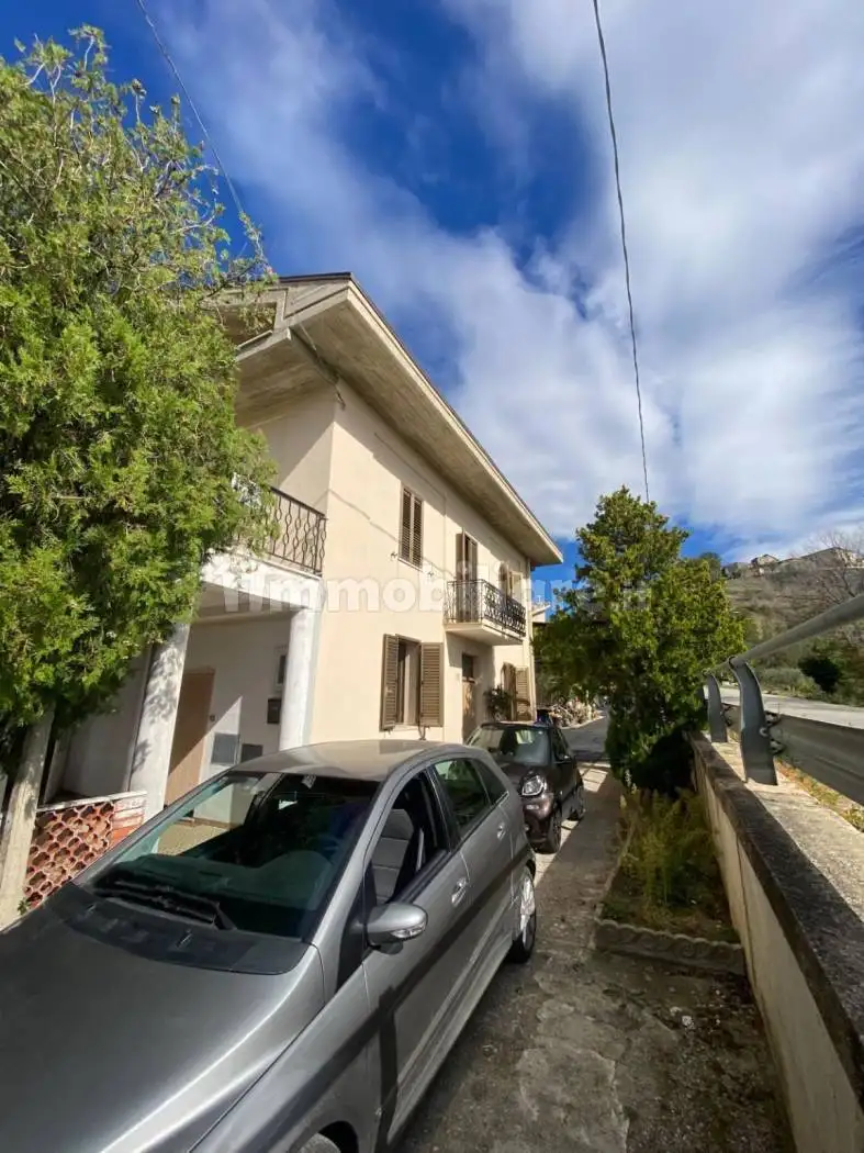 Villa unifamiliare Contrada Colle Vertiere 7, Civitaquana - foto 2