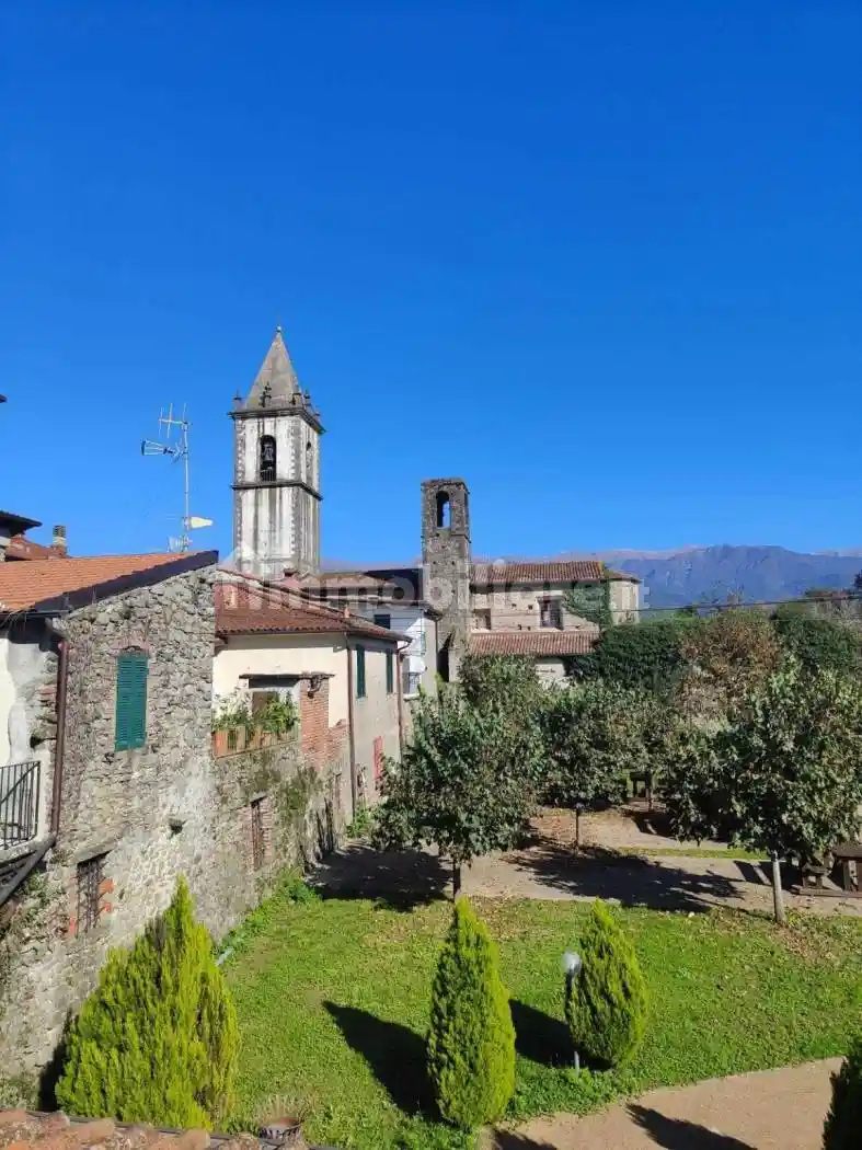 Villa in vendita a Villafranca in Lunigiana