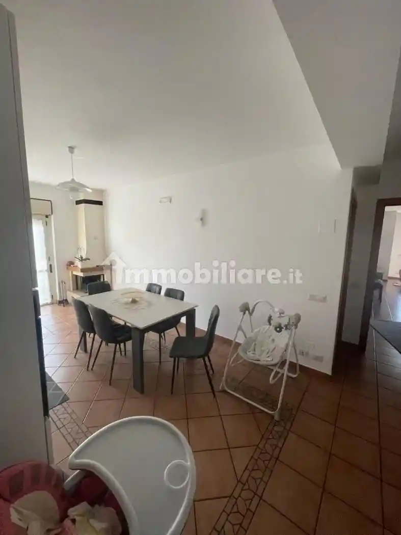 Quadrilocale via Giuseppe Garibaldi, Bianco - foto 2