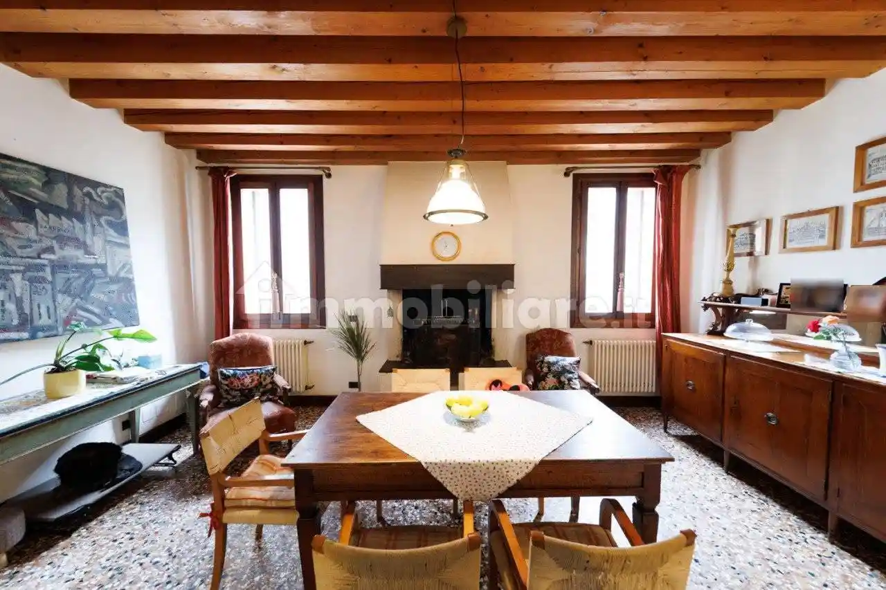 Palazzo - Edificio in Vendita - foto 2