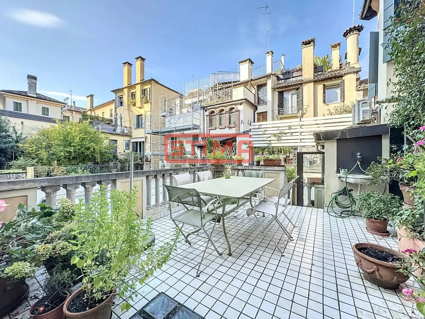 Palazzo - Edificio in vendita a Treviso