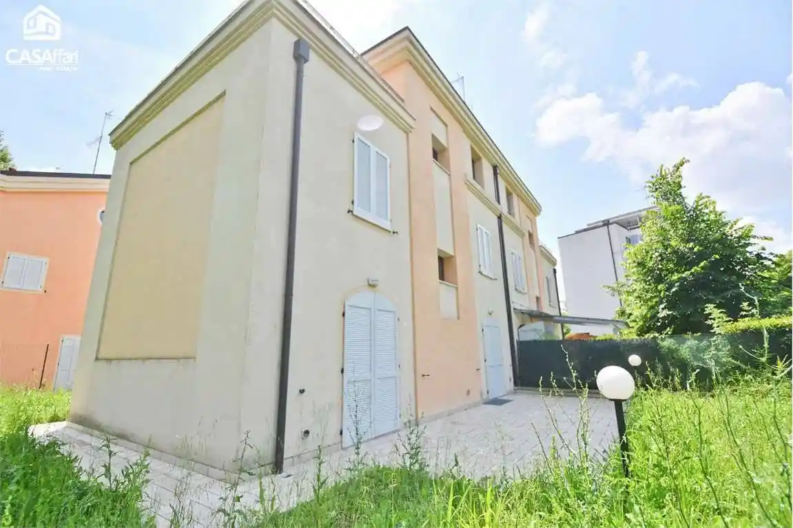 Villa in vendita a Modena