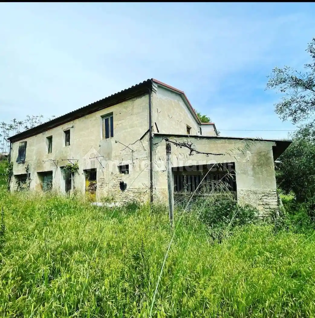 Rustico - Casale in vendita a Ancona