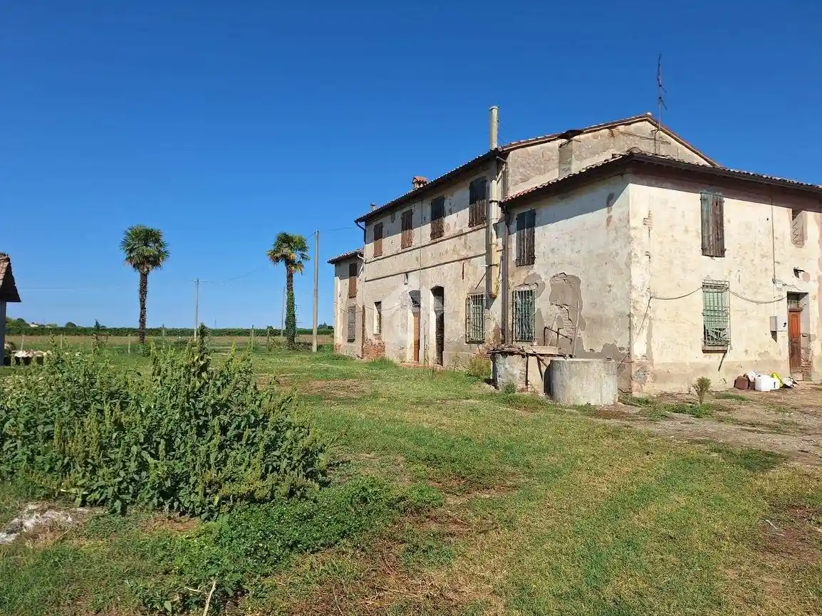 Rustico - Casale in vendita a Bagnacavallo